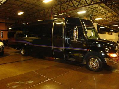 Mini-Bus - Limo / Party Style 