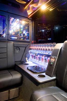 Mini-Bus - Limo / Party Style 