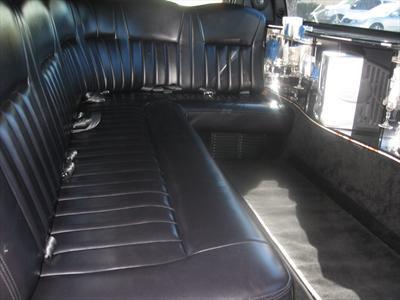 Stretch Limo - Lincoln Town Car