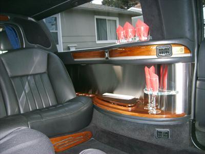 Stretch Limo - Lincoln Town Car