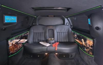 Stretch Limo - Lincoln Town Car
