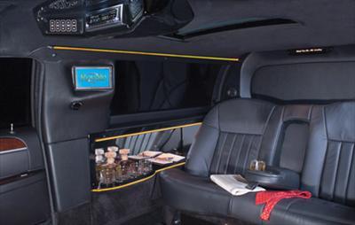 Stretch Limo - Lincoln Town Car