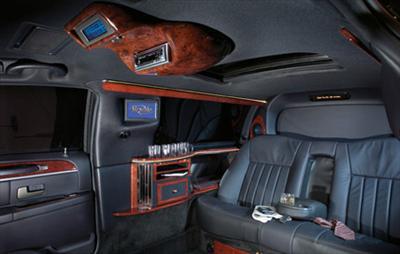 Stretch Limo - Lincoln Town Car