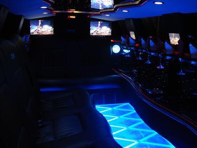 Stretch Limo - Dodge Charger
