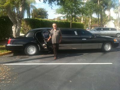 Stretch Limo - Lincoln Town Car