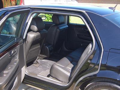 Sedan - Cadillac DTS
