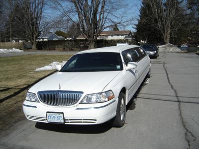 Stretch Limo - Lincoln Town Car