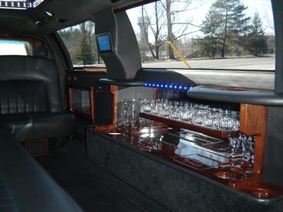 Stretch Limo - Lincoln Town Car