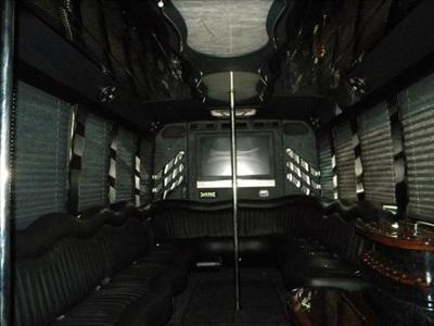 Mini-Bus - Limo / Party Style 