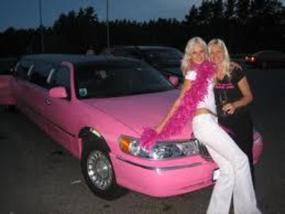 Stretch Limo - Lincoln Town Car