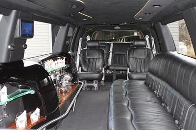 Stretch SUV - Lincoln Navigator