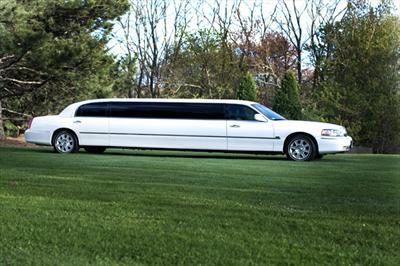 Stretch Limo - Lincoln Town Car