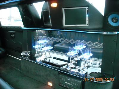 Stretch Limo - Lincoln Town Car