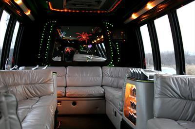 Mini-Bus - Limo / Party Style 