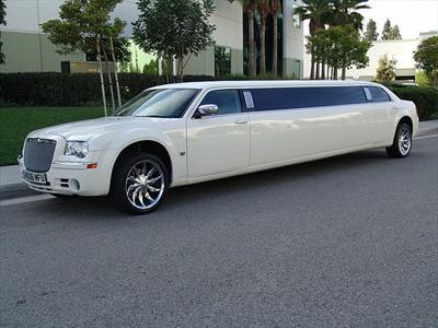 Stretch Limo - Chrysler 300