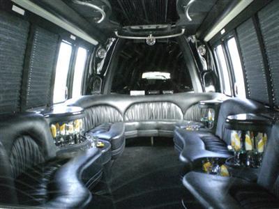 Mini-Bus - Limo / Party Style 