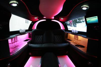 Stretch Limo - Lincoln Town Car