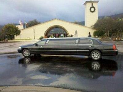 Stretch Limo - Lincoln Town Car