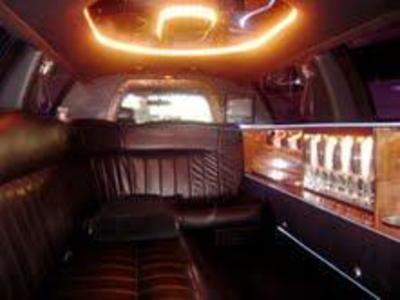 Stretch Limo - Lincoln Town Car