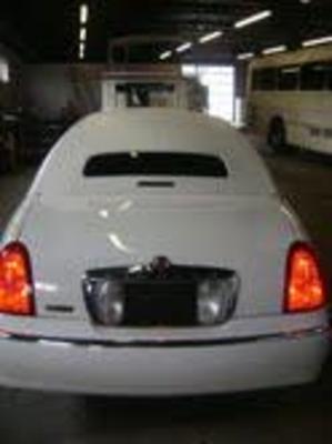 Stretch Limo - Lincoln Town Car