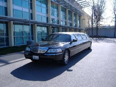 Stretch Limo - Lincoln Town Car