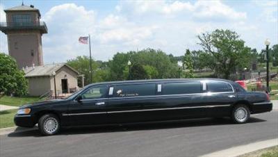 Stretch Limo - Lincoln Town Car