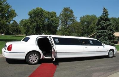 Stretch Limo - Lincoln Town Car