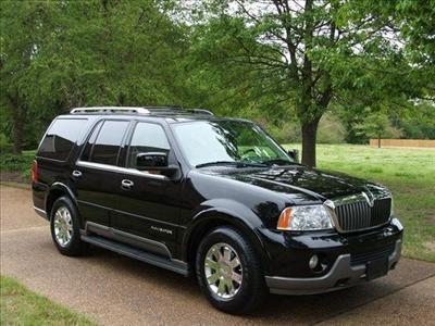 SUV - Lincoln Navigator