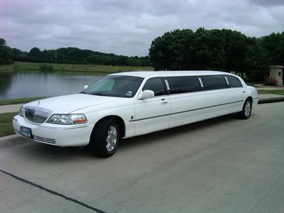 Stretch Limo - Lincoln Town Car
