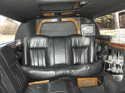 Stretch Limo - Lincoln Town Car